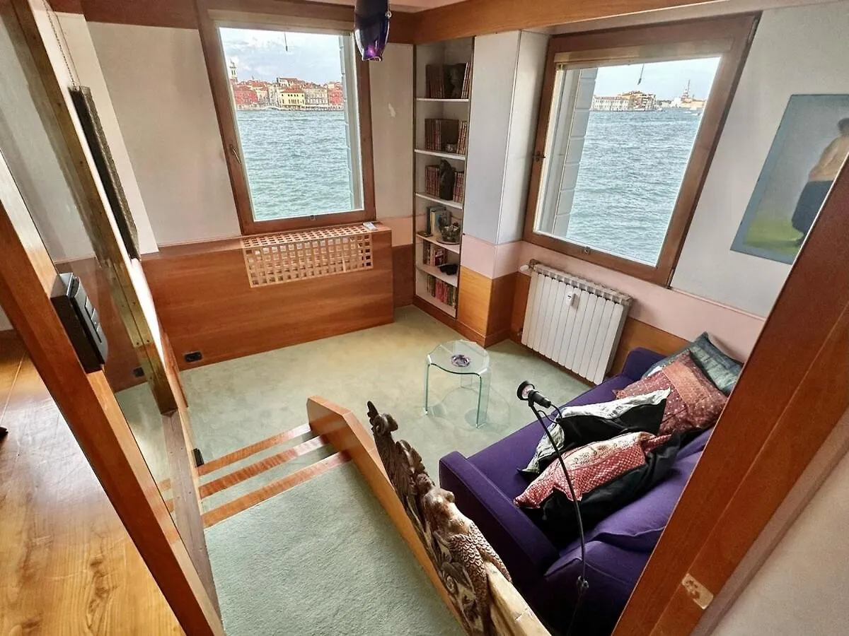 Venezia - Strepitoso Alla Giudecca